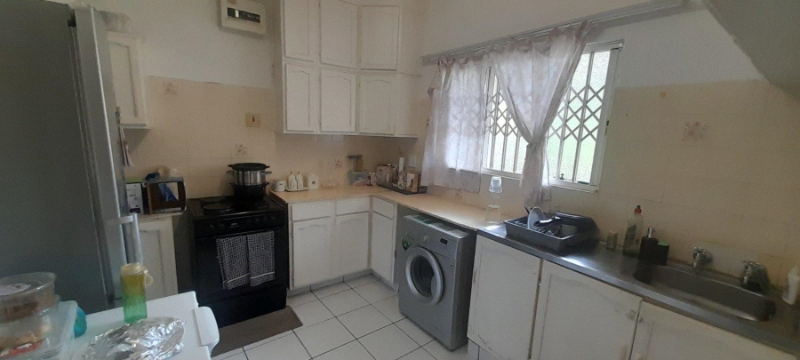 1 Bedroom Property for Sale in Essenwood KwaZulu-Natal