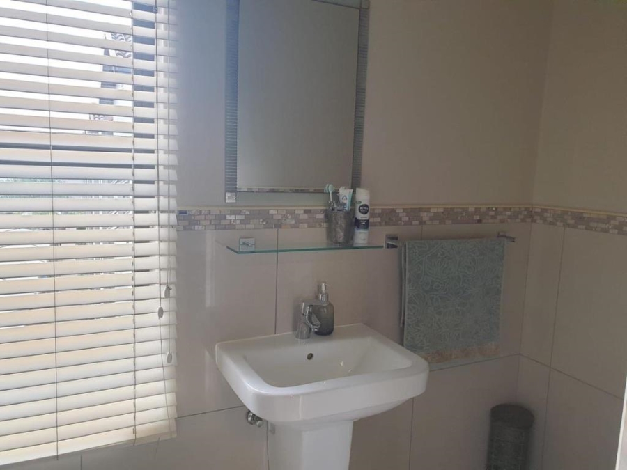 To Let 2 Bedroom Property for Rent in Umhlanga Ridge KwaZulu-Natal