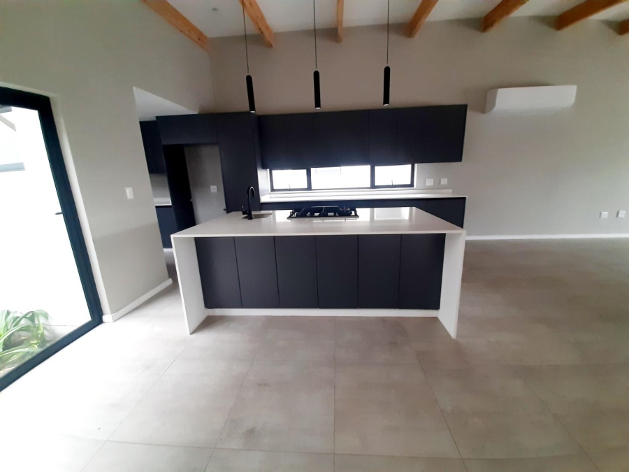 To Let 4 Bedroom Property for Rent in Palm Lakes Estate KwaZulu-Natal