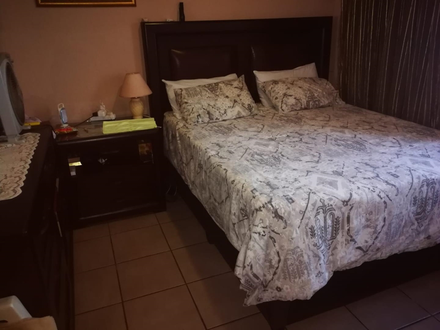 3 Bedroom Property for Sale in Queensburgh KwaZulu-Natal