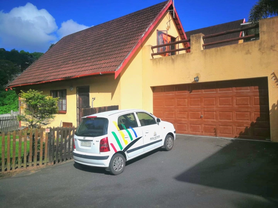 3 Bedroom Property for Sale in Queensburgh KwaZulu-Natal