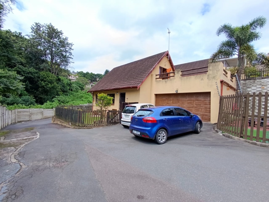 3 Bedroom Property for Sale in Queensburgh KwaZulu-Natal