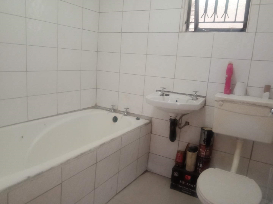 To Let 2 Bedroom Property for Rent in Umlazi W KwaZulu-Natal