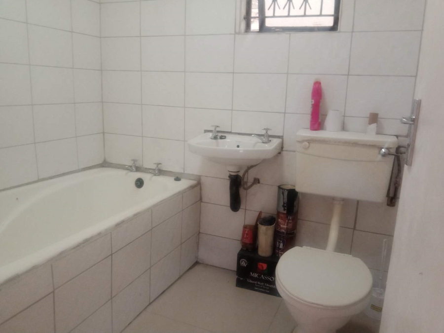 To Let 2 Bedroom Property for Rent in Umlazi W KwaZulu-Natal