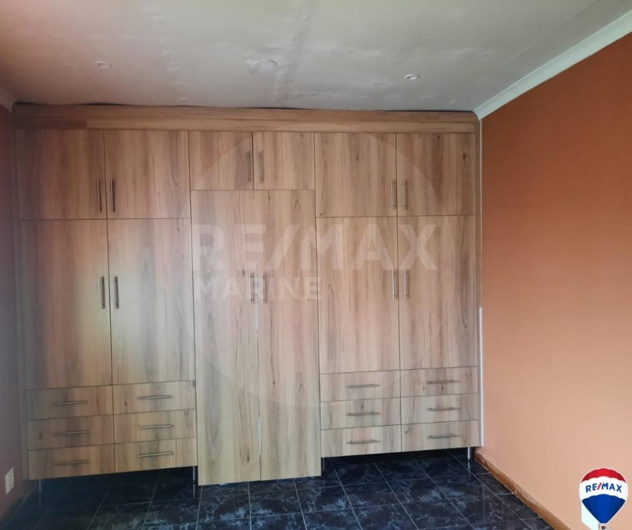 To Let 1 Bedroom Property for Rent in Richem KwaZulu-Natal