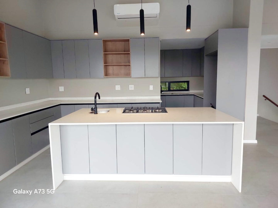 To Let 4 Bedroom Property for Rent in Palm Lakes Estate KwaZulu-Natal