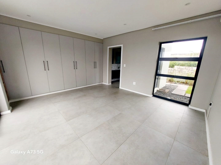 To Let 4 Bedroom Property for Rent in Palm Lakes Estate KwaZulu-Natal