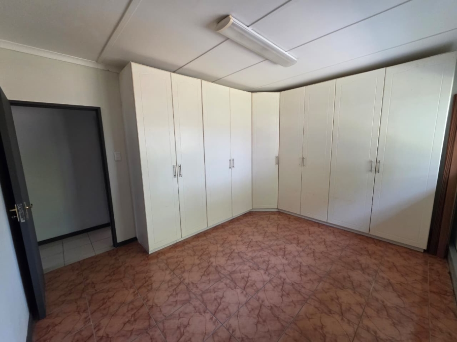 To Let 4 Bedroom Property for Rent in Assagay KwaZulu-Natal