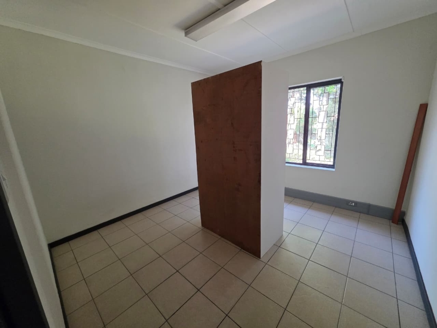 To Let 4 Bedroom Property for Rent in Assagay KwaZulu-Natal