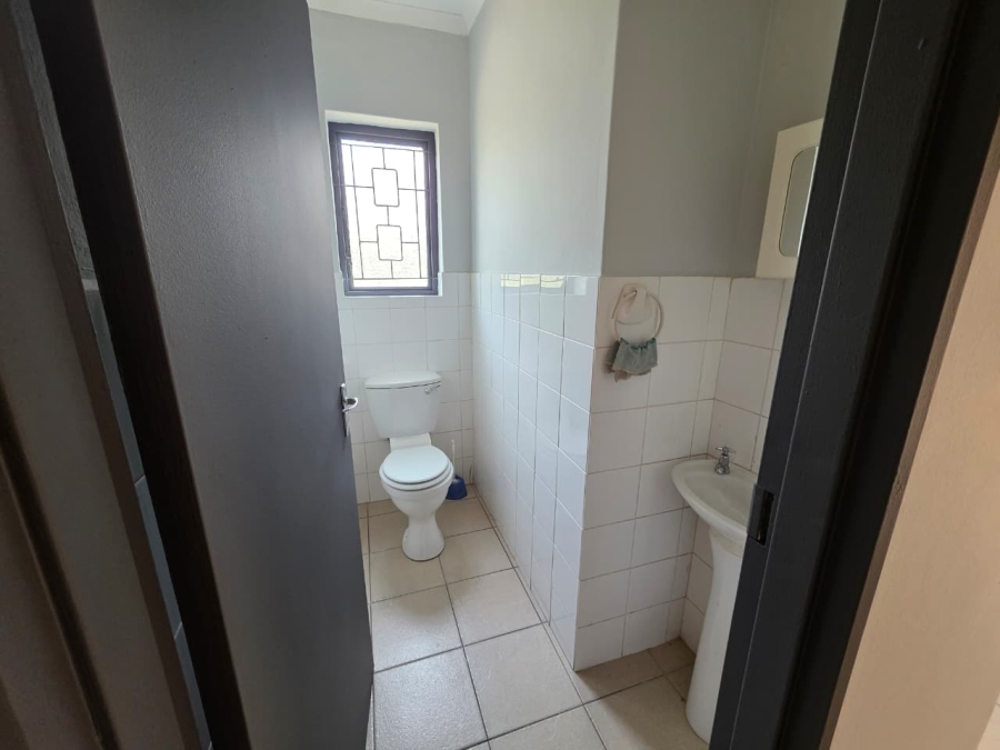 To Let 4 Bedroom Property for Rent in Assagay KwaZulu-Natal