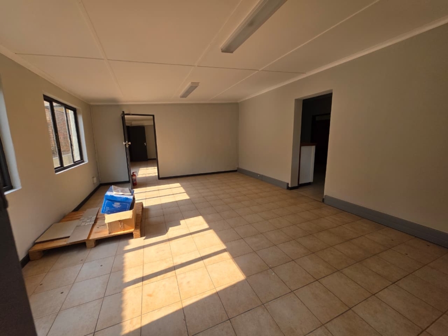 To Let 4 Bedroom Property for Rent in Assagay KwaZulu-Natal