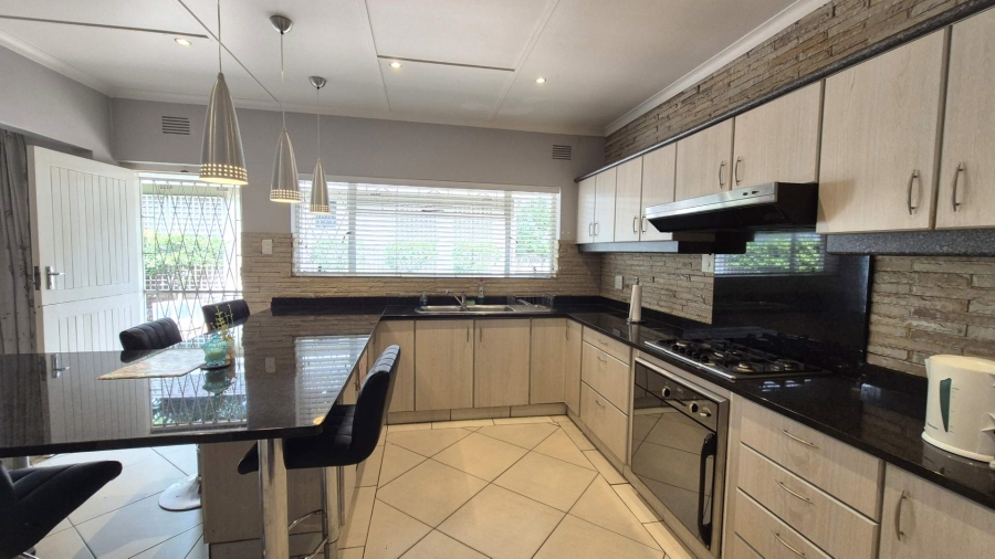 4 Bedroom Property for Sale in Athlone KwaZulu-Natal