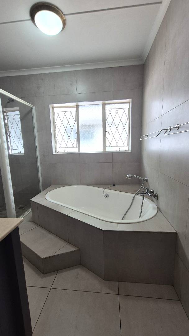 4 Bedroom Property for Sale in Athlone KwaZulu-Natal