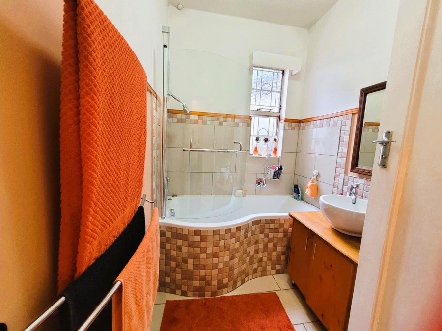 2 Bedroom Property for Sale in Glenwood KwaZulu-Natal