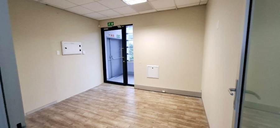 To Let commercial Property for Rent in Umhlanga Ridge KwaZulu-Natal