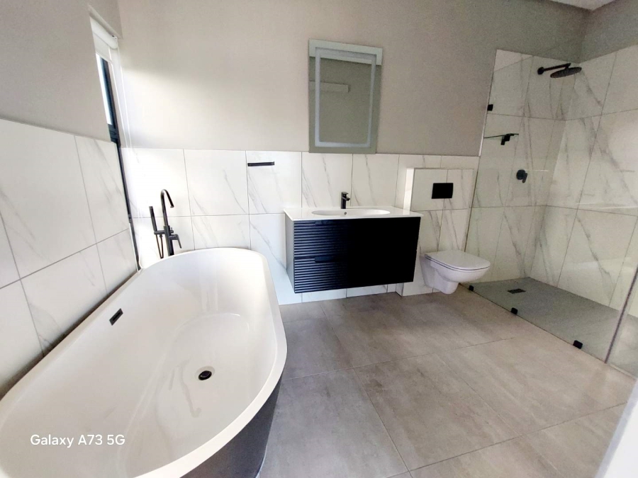 To Let 4 Bedroom Property for Rent in Palm Lakes Estate KwaZulu-Natal