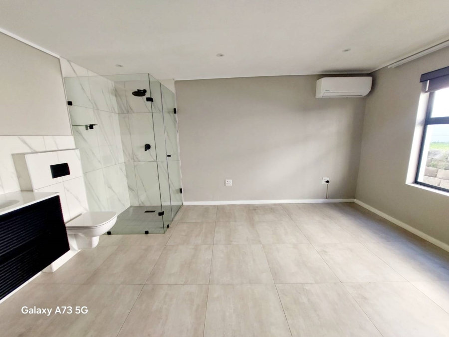 To Let 4 Bedroom Property for Rent in Palm Lakes Estate KwaZulu-Natal