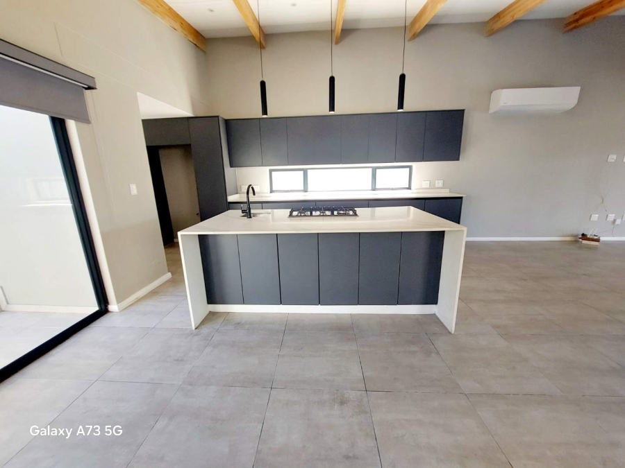 To Let 4 Bedroom Property for Rent in Palm Lakes Estate KwaZulu-Natal