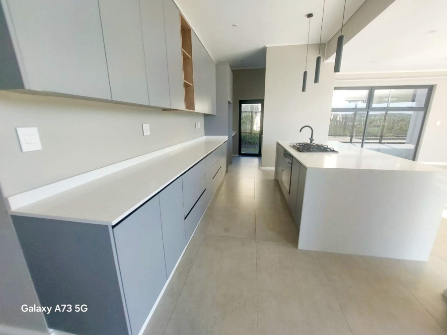 To Let 4 Bedroom Property for Rent in Palm Lakes Estate KwaZulu-Natal