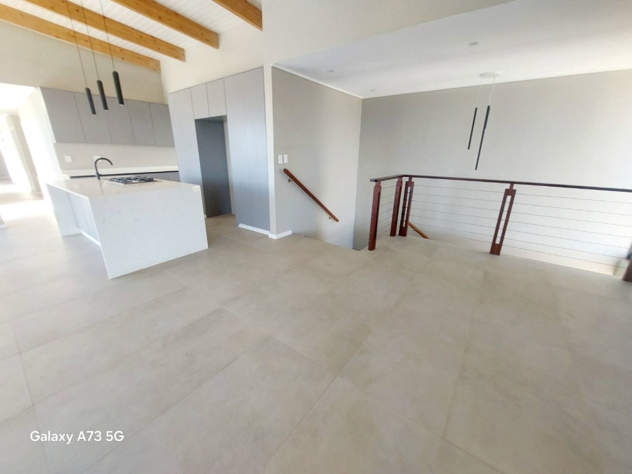 To Let 4 Bedroom Property for Rent in Palm Lakes Estate KwaZulu-Natal