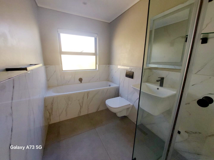 To Let 4 Bedroom Property for Rent in Palm Lakes Estate KwaZulu-Natal