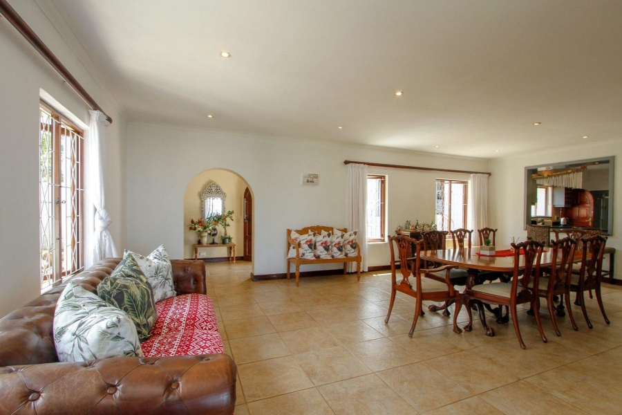 5 Bedroom Property for Sale in Umhlanga KwaZulu-Natal