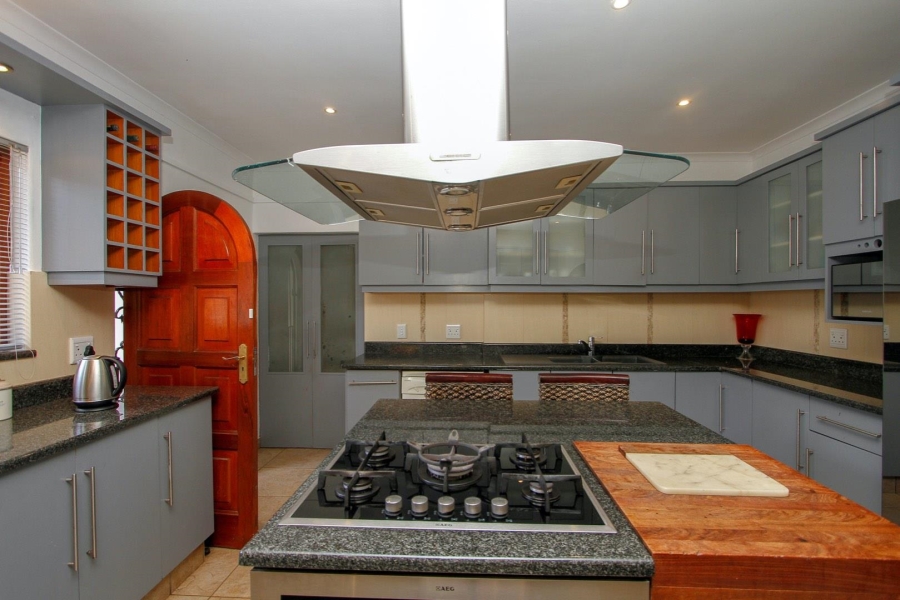 5 Bedroom Property for Sale in Umhlanga KwaZulu-Natal