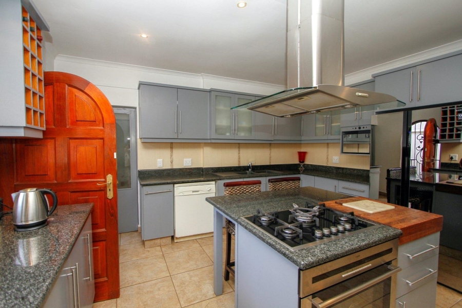 5 Bedroom Property for Sale in Umhlanga KwaZulu-Natal
