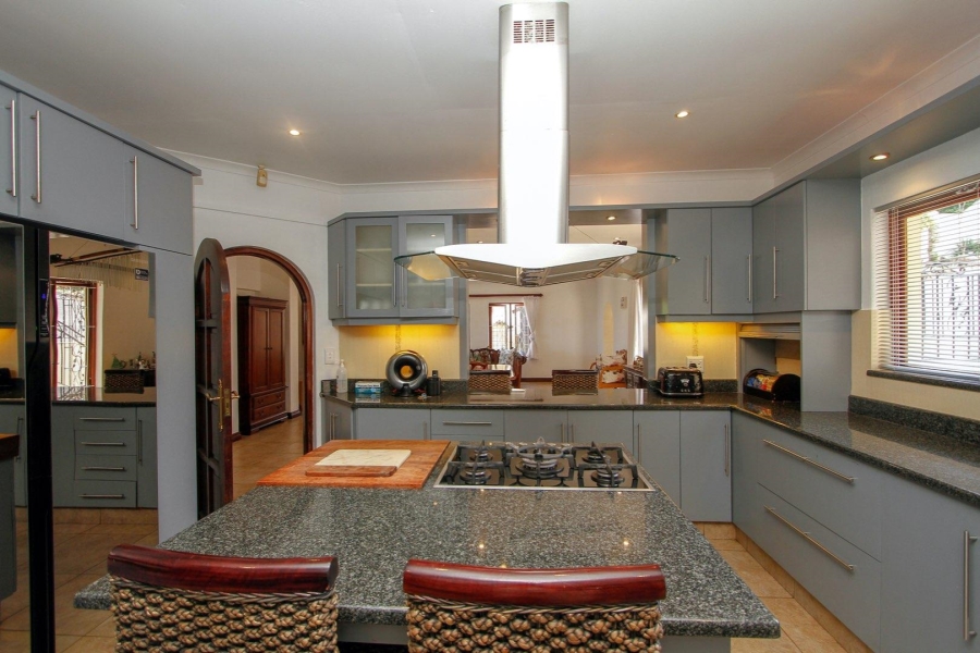 5 Bedroom Property for Sale in Umhlanga KwaZulu-Natal