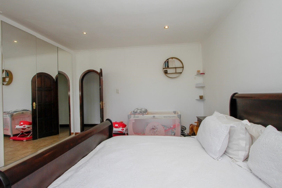 5 Bedroom Property for Sale in Umhlanga KwaZulu-Natal