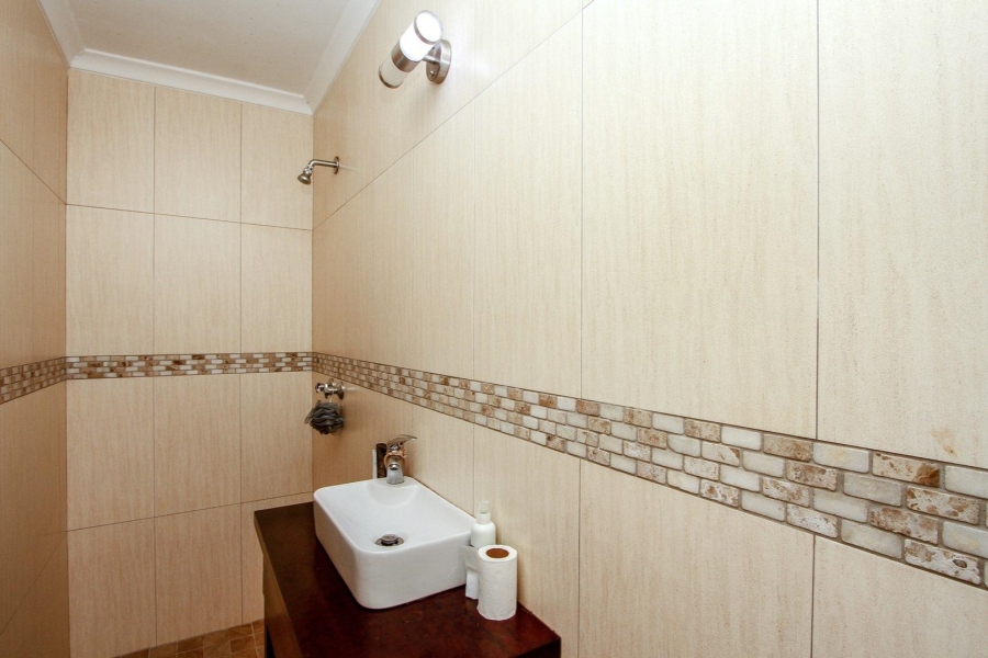 5 Bedroom Property for Sale in Umhlanga KwaZulu-Natal