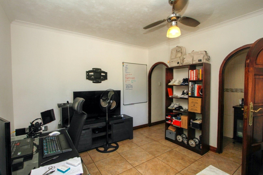 5 Bedroom Property for Sale in Umhlanga KwaZulu-Natal