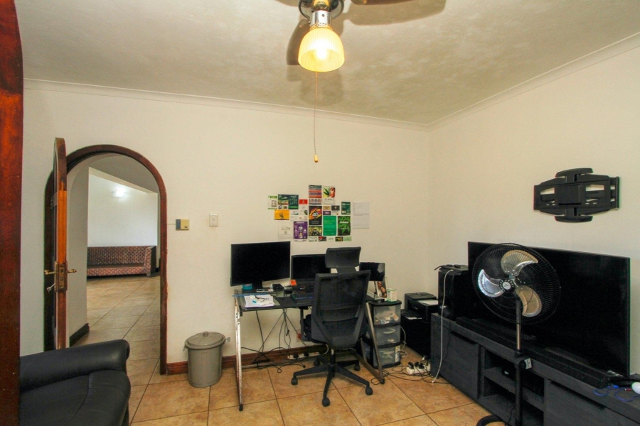 5 Bedroom Property for Sale in Umhlanga KwaZulu-Natal