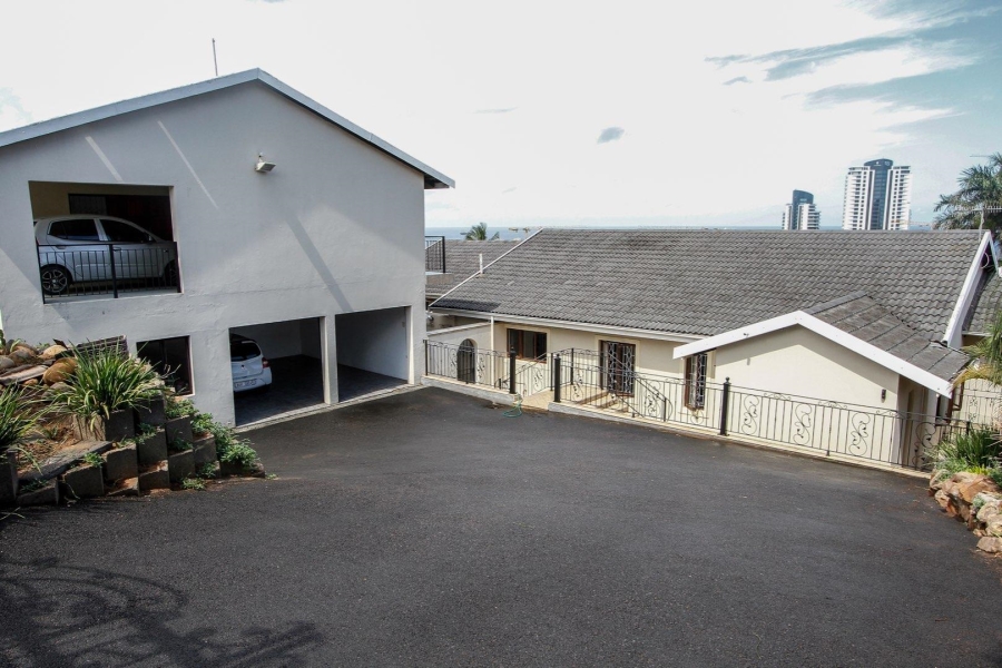 5 Bedroom Property for Sale in Umhlanga KwaZulu-Natal