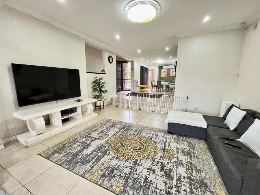 To Let 4 Bedroom Property for Rent in Glen Anil KwaZulu-Natal
