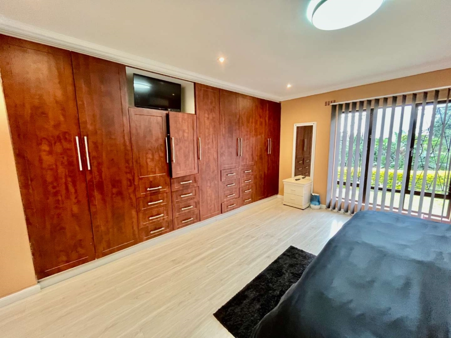 To Let 4 Bedroom Property for Rent in Glen Anil KwaZulu-Natal