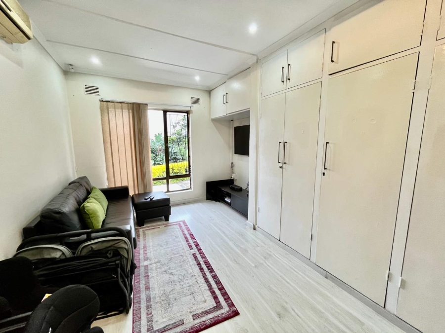 To Let 4 Bedroom Property for Rent in Glen Anil KwaZulu-Natal