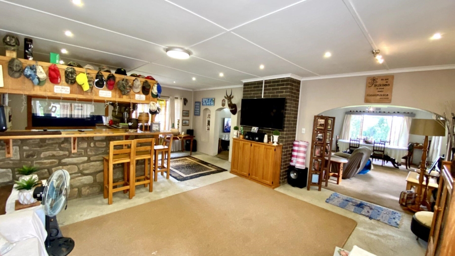 8 Bedroom Property for Sale in Mooi River KwaZulu-Natal