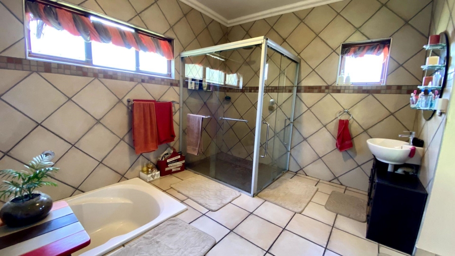 8 Bedroom Property for Sale in Mooi River KwaZulu-Natal