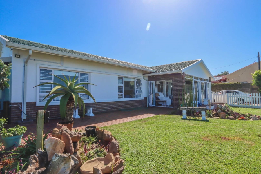4 Bedroom Property for Sale in Amanzimtoti KwaZulu-Natal
