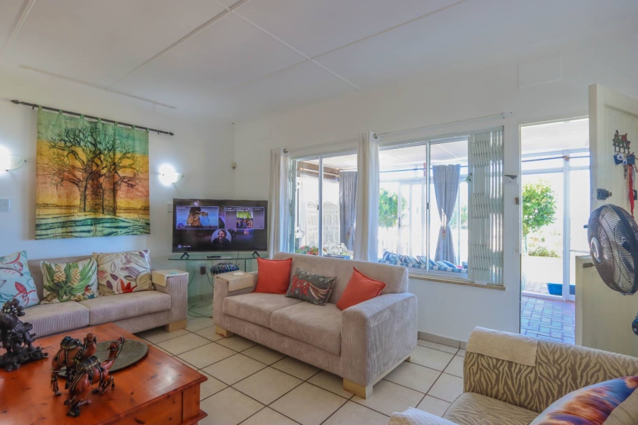 4 Bedroom Property for Sale in Amanzimtoti KwaZulu-Natal
