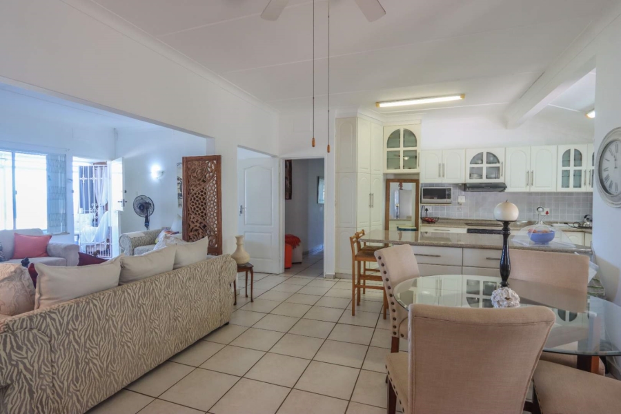 4 Bedroom Property for Sale in Amanzimtoti KwaZulu-Natal
