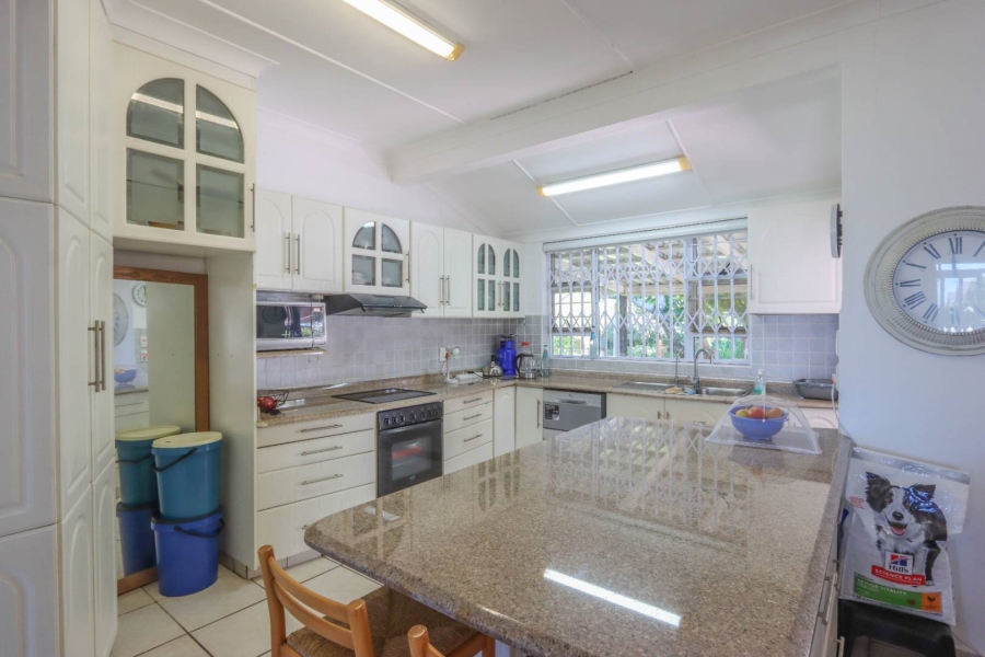 4 Bedroom Property for Sale in Amanzimtoti KwaZulu-Natal