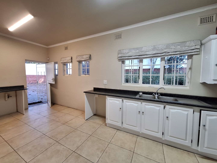 To Let 4 Bedroom Property for Rent in Winston Park KwaZulu-Natal