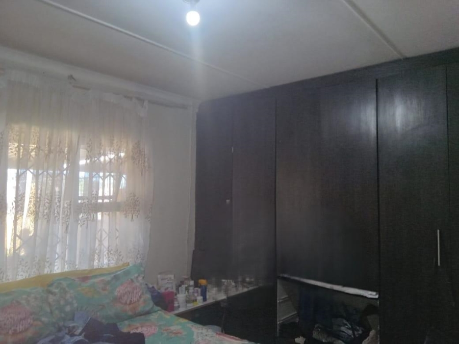 2 Bedroom Property for Sale in Umlazi KwaZulu-Natal