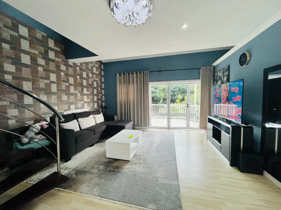 2 Bedroom Property for Sale in La Lucia KwaZulu-Natal