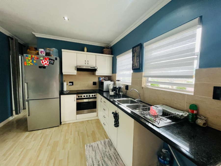 2 Bedroom Property for Sale in La Lucia KwaZulu-Natal
