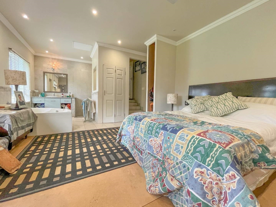 5 Bedroom Property for Sale in Durban North KwaZulu-Natal