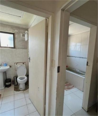 3 Bedroom Property for Sale in Umlazi KwaZulu-Natal
