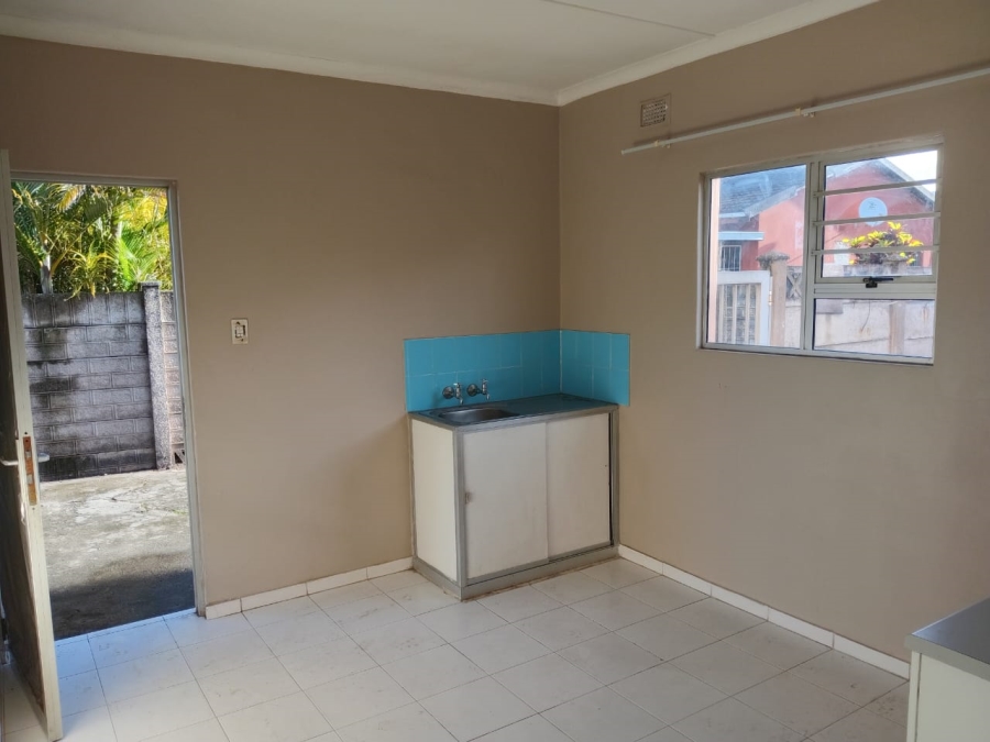 To Let 1 Bedroom Property for Rent in Wildenwide KwaZulu-Natal